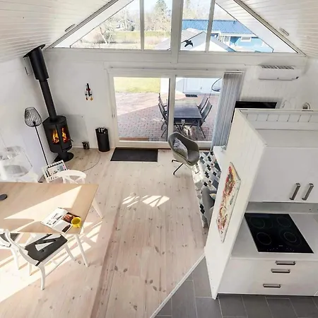 4 Star In * Karrebæksminde