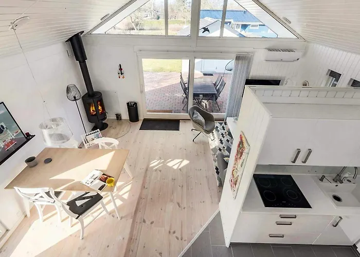 4 Star In * Karrebæksminde